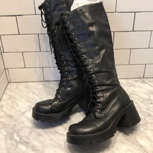 Vintage Goth Lace-up lug heel boots